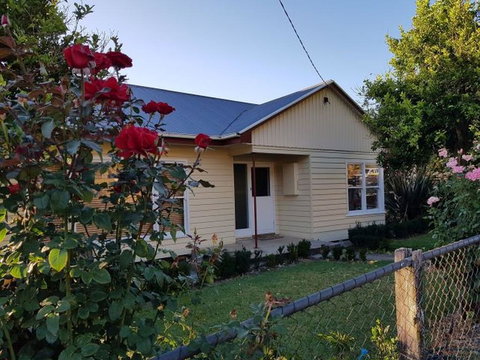 Cottage On Main - Accommodation QLD 0