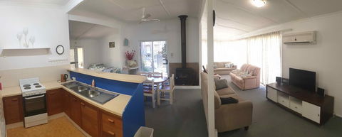 Cottage Port Stephens / Swan Bay, NSW - Accommodation QLD 3