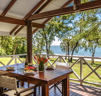 Cottonwood - Private Beachfront - Accommodation QLD