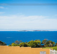 Countess Court Unit - Great Ocean Views - Accommodation QLD