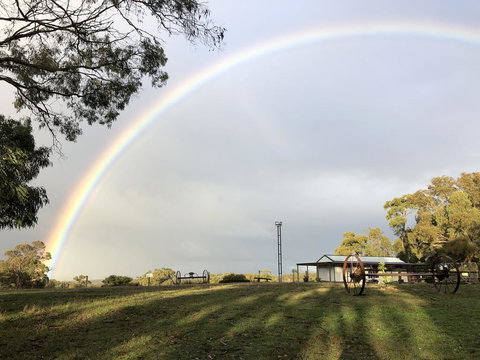 Country Cabin With Mountain Views Close To Ballarat - Accommodation QLD 0