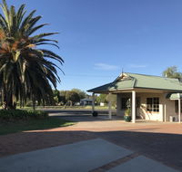 Country Gardens Motor Inn - Accommodation QLD