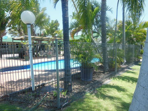 Country Road Motel - Accommodation QLD 0