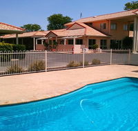 Country Roads Motor Inn - Accommodation QLD
