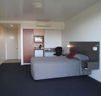 Country Roads Motor Inn Dysart - Accommodation QLD