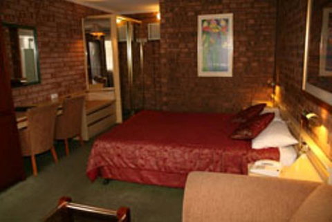 Countryman Motor Inn - Accommodation QLD 1