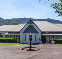 Cowley House - stunning entertainer views pool - Accommodation QLD