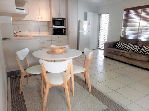 Cranbourne Court Unit 7 - Accommodation QLD 2