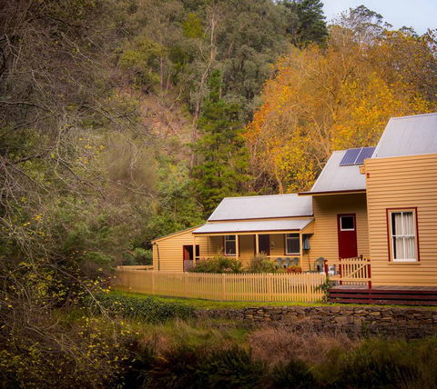 Creek Cottage - Accommodation QLD 2