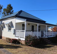 Creekview Cottage - 70 Lock Street - Accommodation QLD