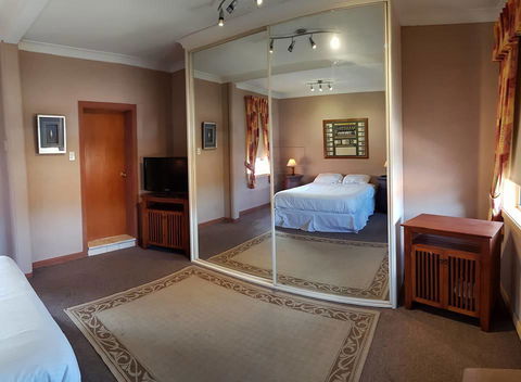 Cringila Hotel - Accommodation QLD 2