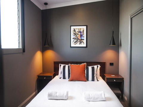 Criterion Hotel Sale - Accommodation QLD 0