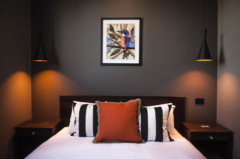 Criterion Hotel Sale - Accommodation QLD 2