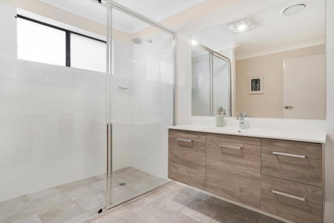 Crooked Lane Apartment - Accommodation QLD 3