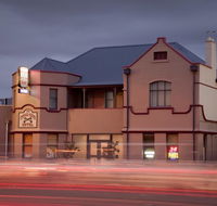 Cross Keys Hotel - Accommodation QLD