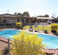 cross roads motel - Accommodation QLD