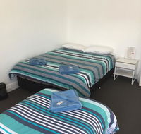 Crown Inn Hotel - Accommodation QLD