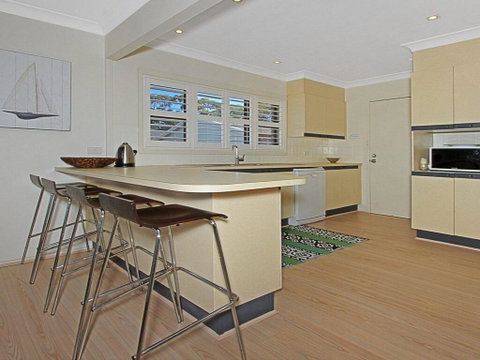 Culburra Getaway - Close To Beach And Lake - Accommodation QLD 3