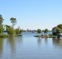 Cypress Townhouse 17 - Mulwala - Accommodation QLD