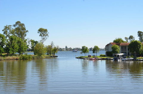 Cypress Townhouse 17 - Mulwala - Accommodation QLD 0