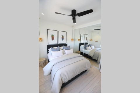 D'Luxe Designer Den Bondi-Ocean View Apartment - Accommodation QLD 2