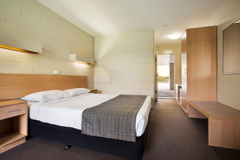 Dalrymple Hotel - Accommodation QLD 1