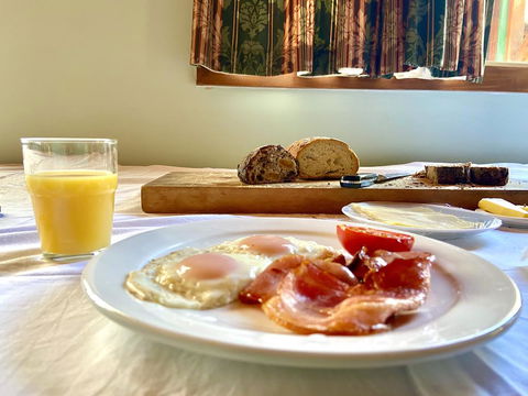 Daly View Bed & Breakfast - Accommodation QLD 2