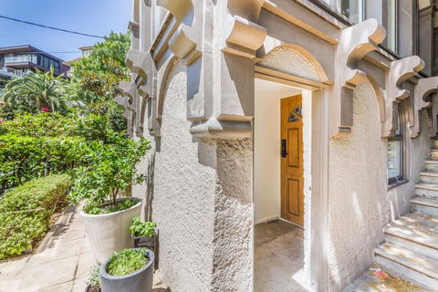 Darling Suite - Newly Renovated, On The River Access To The Tan, South Yarra Station Or Chapel St - Accommodation QLD 1