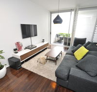 Darlinghurst Self-Contained Modern One-Bedroom Apartment 313 BUR - Accommodation QLD