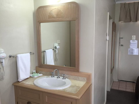 Dawson Motor Inn - Accommodation QLD 2