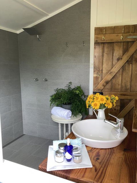 Dayboro - Blue Ridge Lavender Cottage - Accommodation QLD 3