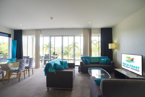 Daybreak On The Greens - Accommodation QLD 3