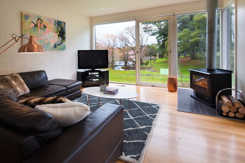 Daylesford Lake Villa 2 - Accommodation QLD 2