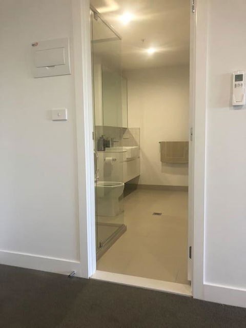 Deakin 2Bed 2Bath And Free Parking - Accommodation QLD 3