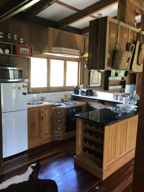 Delaneys Creek Cabin Retreat - Accommodation QLD 2