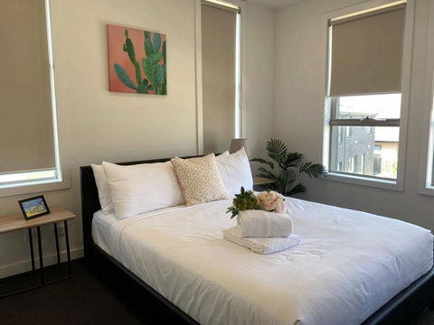 Delicate And Peaceful Bundoora Townhouse 11-R2 - Accommodation QLD 0