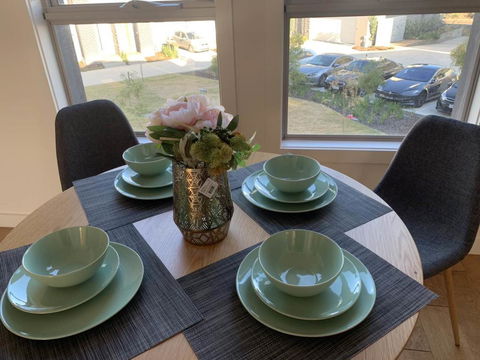 Delicate And Peaceful Bundoora Townhouse 12-R2 - Accommodation QLD 0