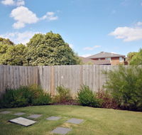 Delicate and Peaceful Bundoora Townhouse 20-R2 - Accommodation QLD
