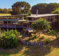 Delicate Nobby Artist Studio 898 Point Plomer Road - Accommodation QLD