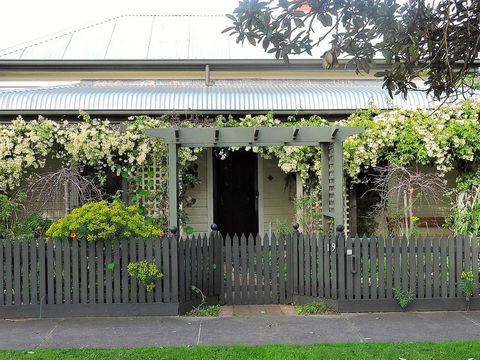 Delightful Cottage - Accommodation QLD 0
