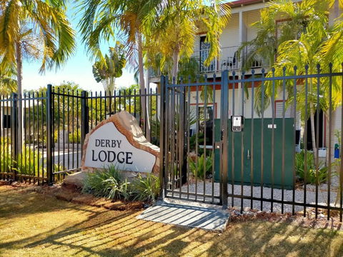 Derby Lodge Self Contained Apartments - Accommodation QLD 2