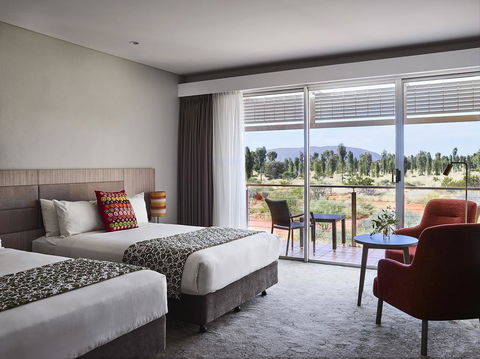 Desert Gardens Hotel - Accommodation QLD 2