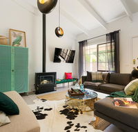Designer Town Villa - Accommodation QLD