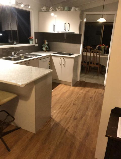 Di's Manor Homestay - Accommodation QLD 3