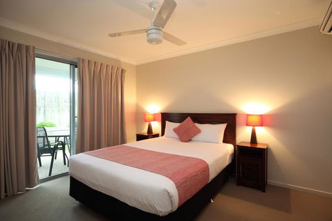 Direct Hotels - Villas On Rivergum - Accommodation QLD 3
