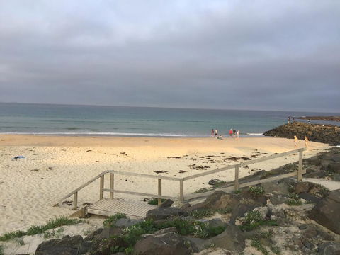 Discover Warilla - Bright And Airy Townhouse Near The Beach And Lake - Accommodation QLD 0