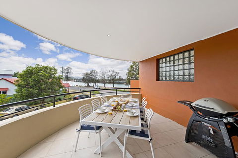 Dolphin Cove - Apt 5 - Accommodation QLD 0