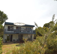 Dolphin Dreaming - 16 Dolphin Avenue - Accommodation QLD