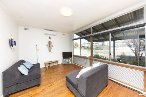 DOUGLAS COTTAGE FORSTER - Accommodation QLD 1