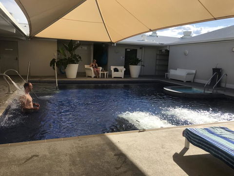 Dover Motel - Accommodation QLD 2